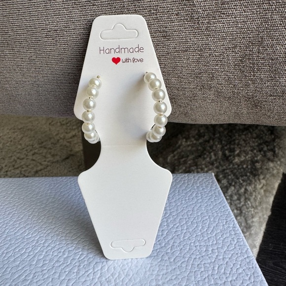 Elegant Pearl Hoop Faux Earrings New - Picture 3 of 6